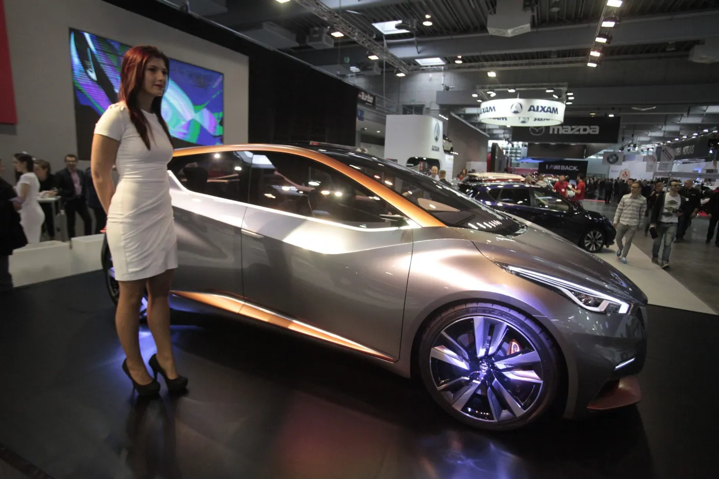 7657431-nissan-sway.jpg