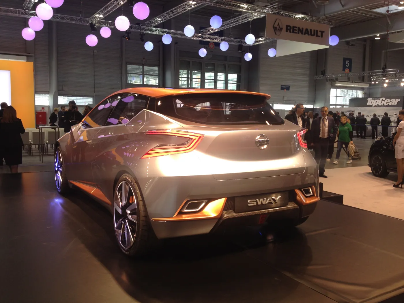 7657286-nissan-sway.jpg