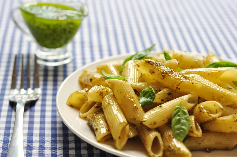 6316222-penne-z-mieta.jpg