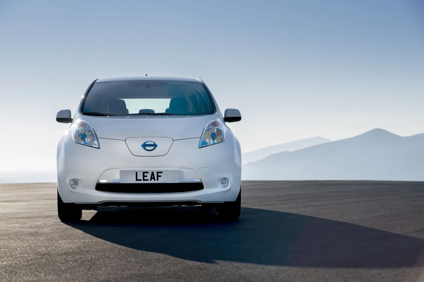 7700702-nissan-leaf.jpg