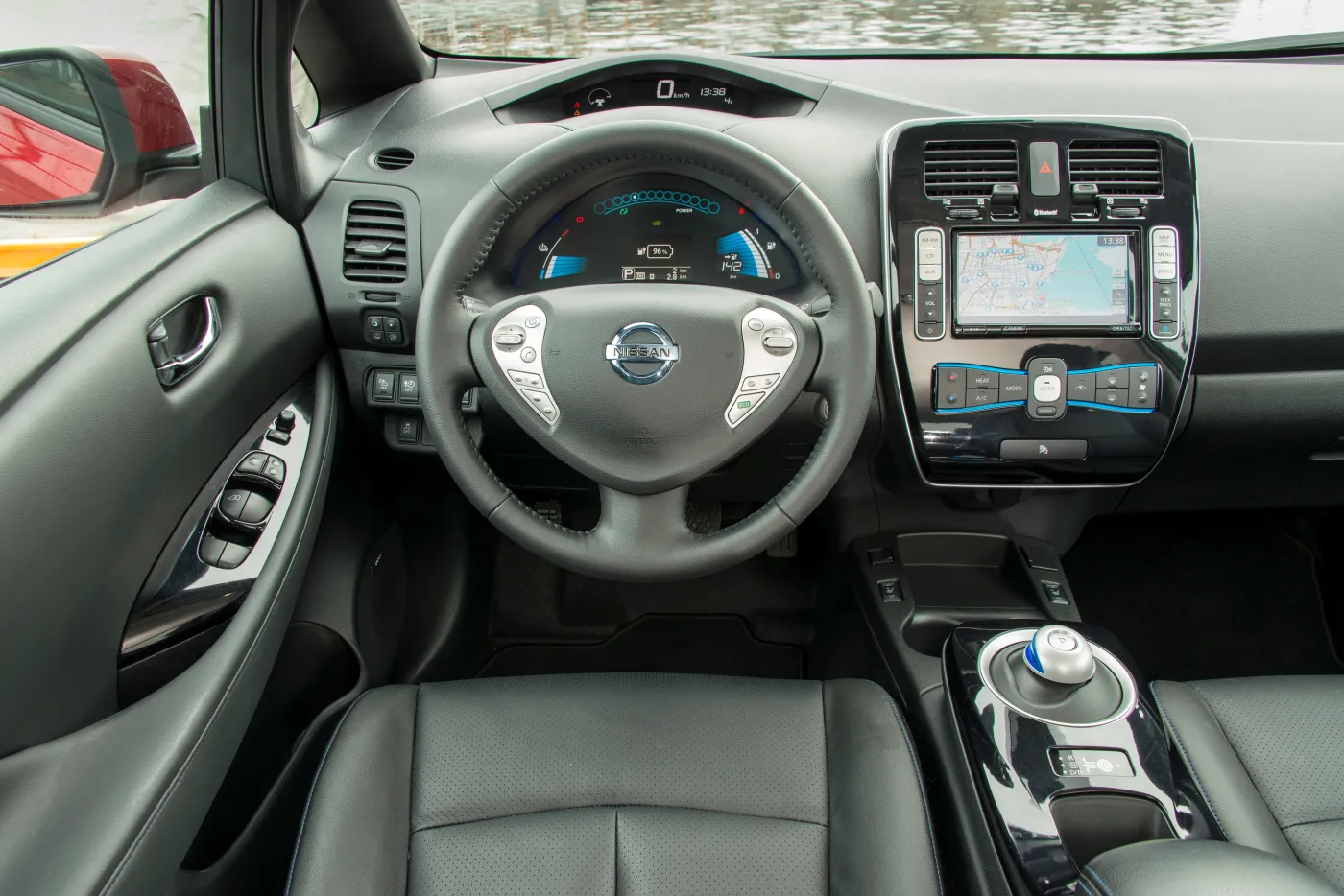 7700191-nissan-leaf.jpg