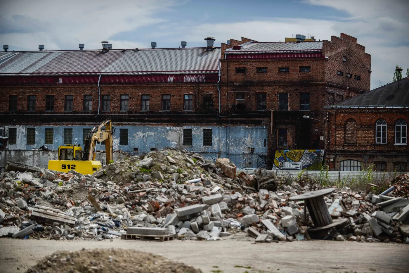 7736154-warsaw-campus.jpg