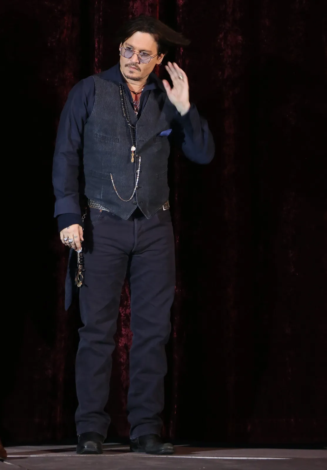 7315665-johnny-depp.jpg