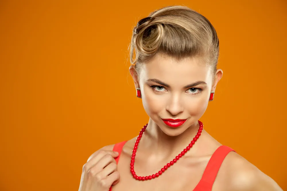 7325839-pin-up-girl.jpg