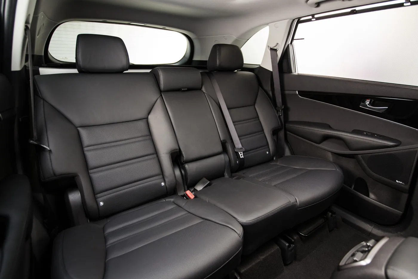 6731123-kia-sorento.jpg