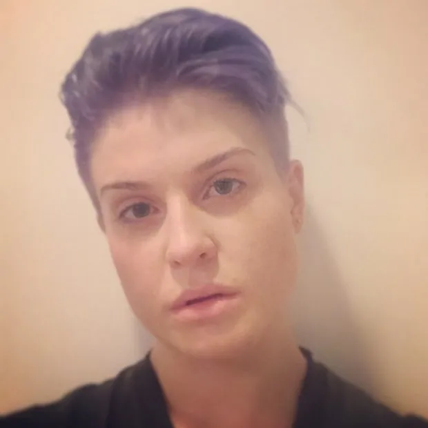 7348681-kelly-osbourne.jpg