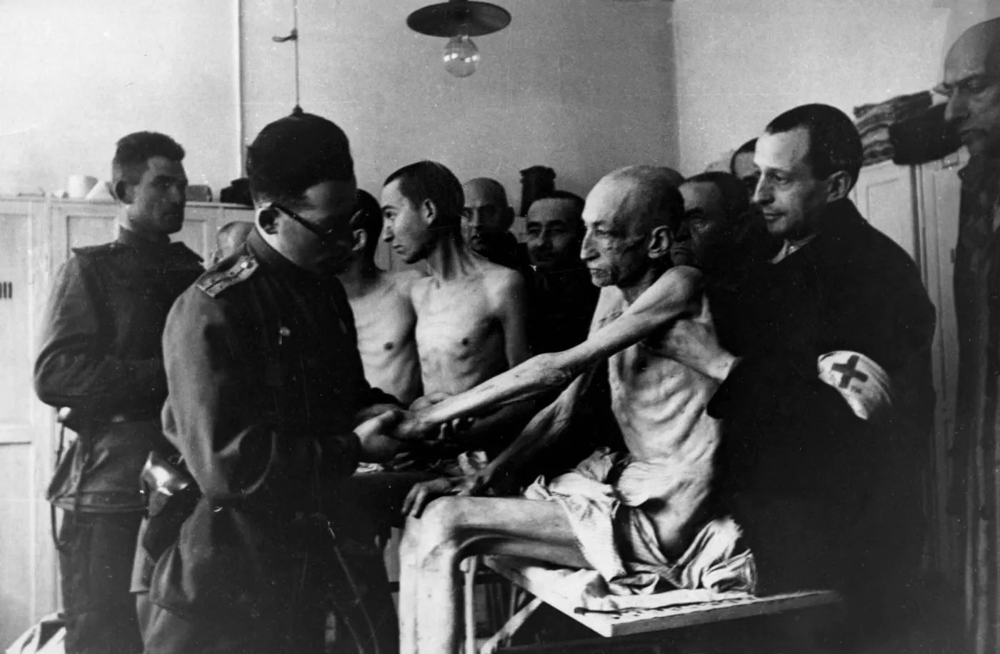 7350915-kl-auschwitz.jpg