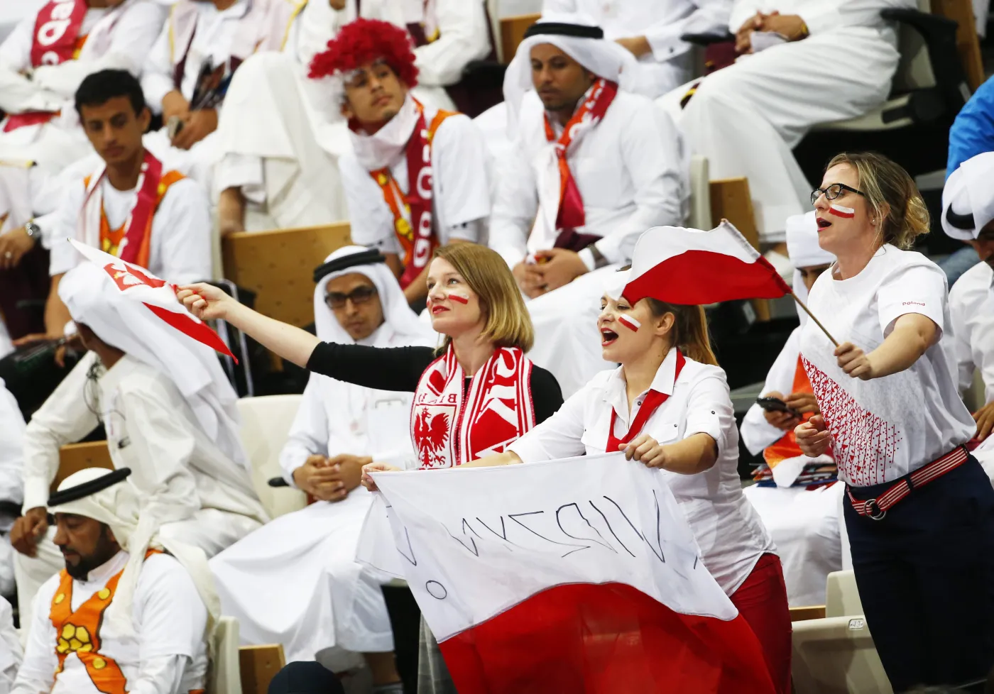 7369136-polscy-kibice.jpg