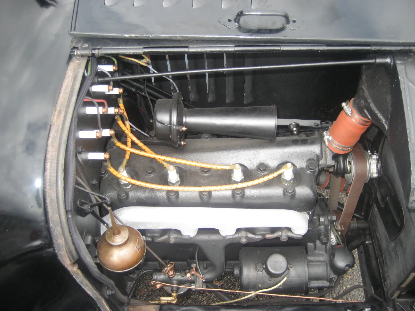 7373060-ford-model-t.jpg