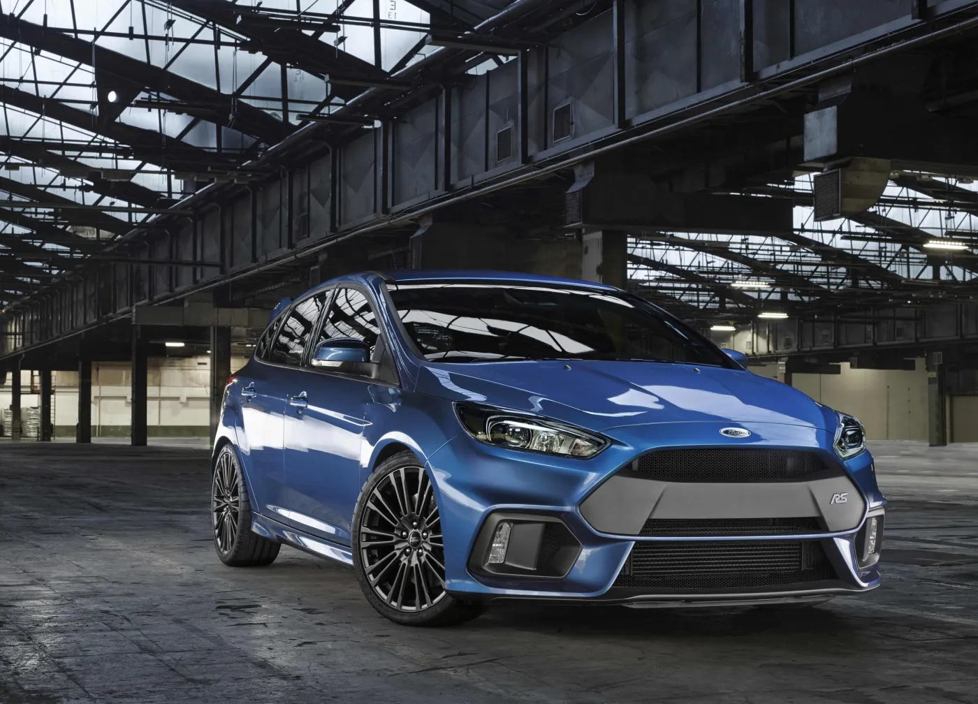 7378815-ford-focus-rs.jpg