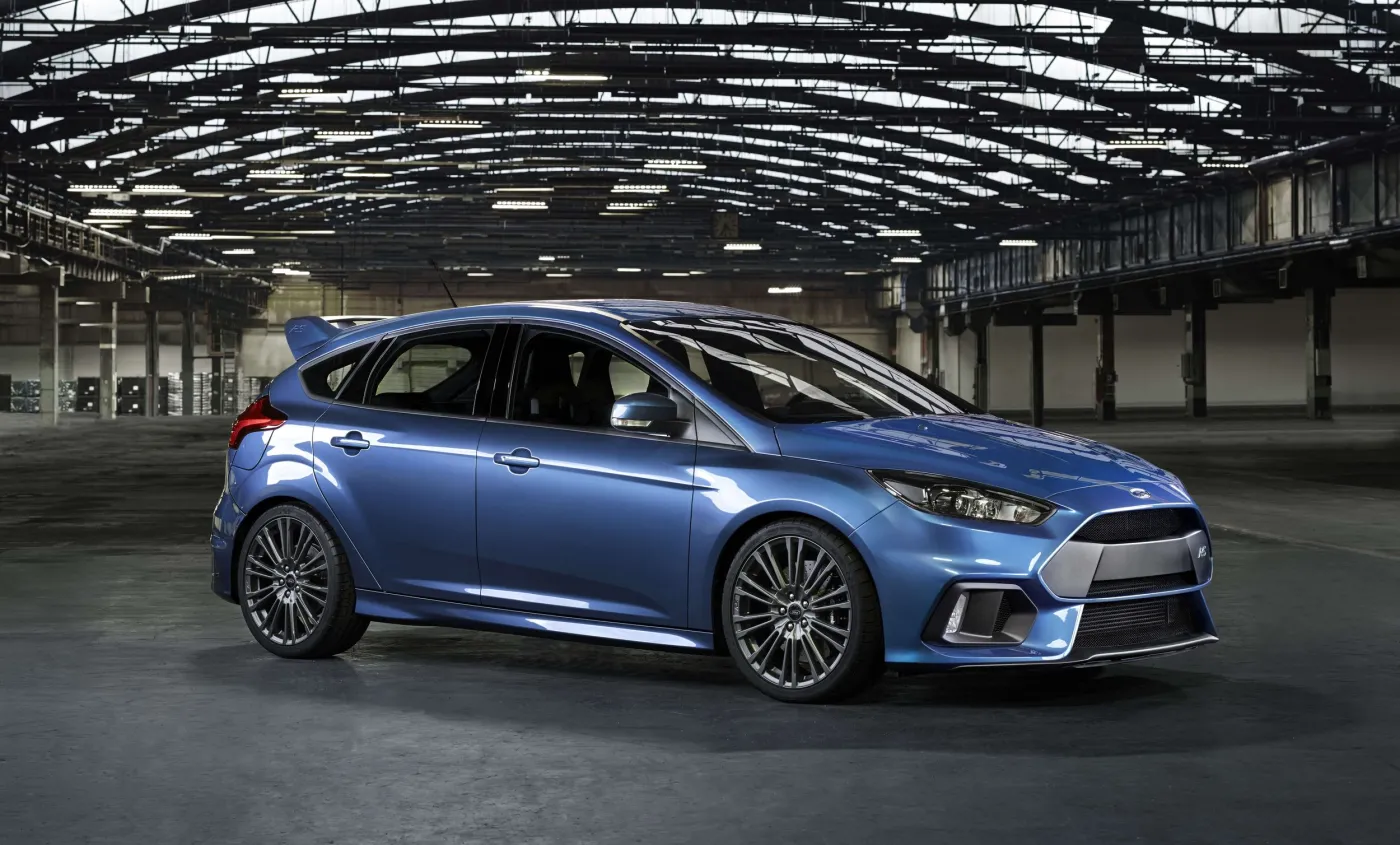 7378873-ford-focus-rs.jpg