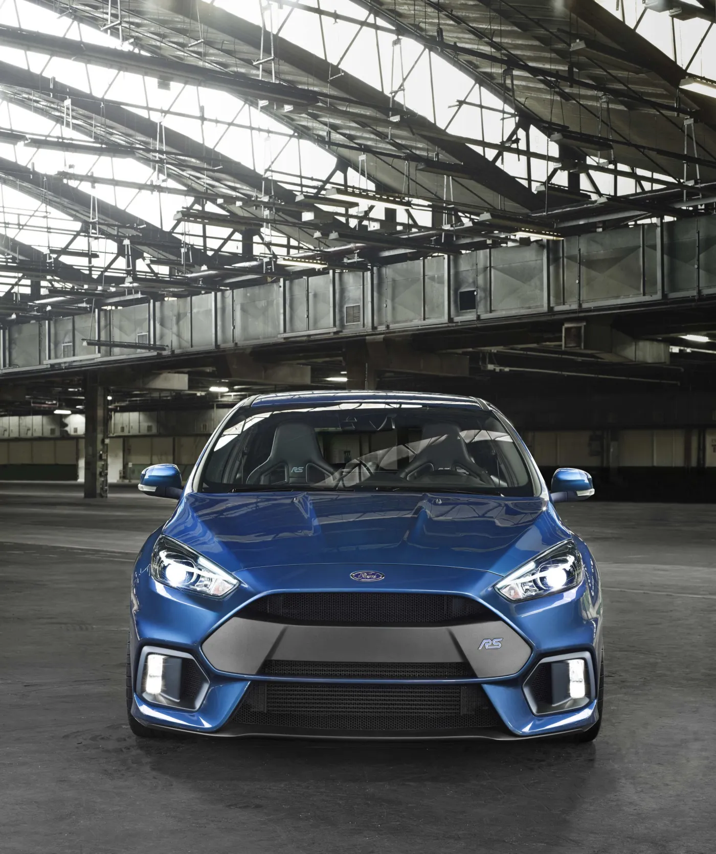7378902-ford-focus-rs.jpg