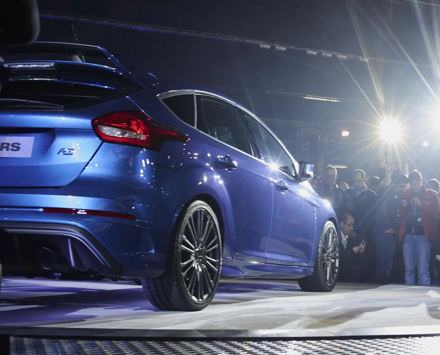 7379998-ford-focus-rs.jpg