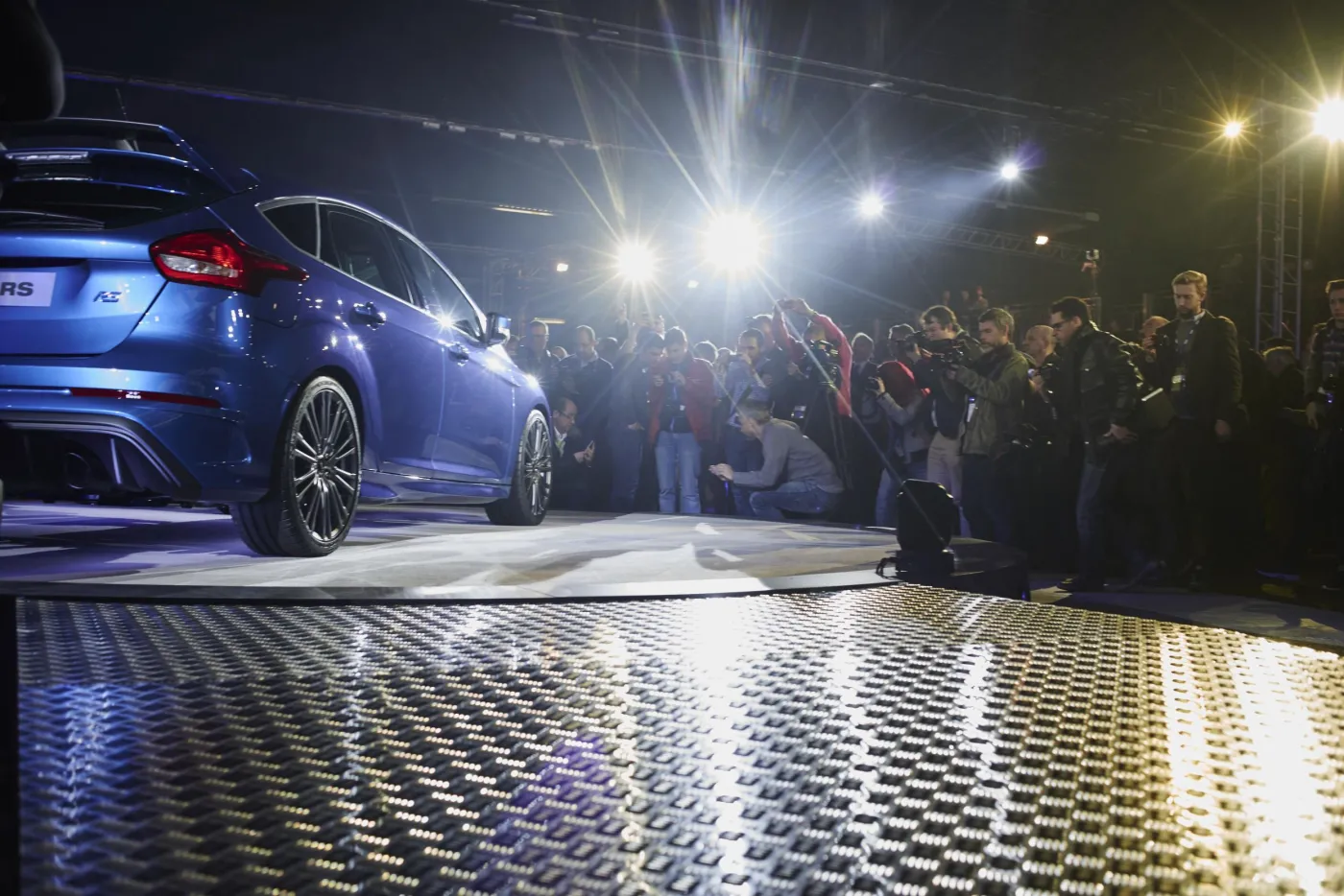 7380114-ford-focus-rs.jpg