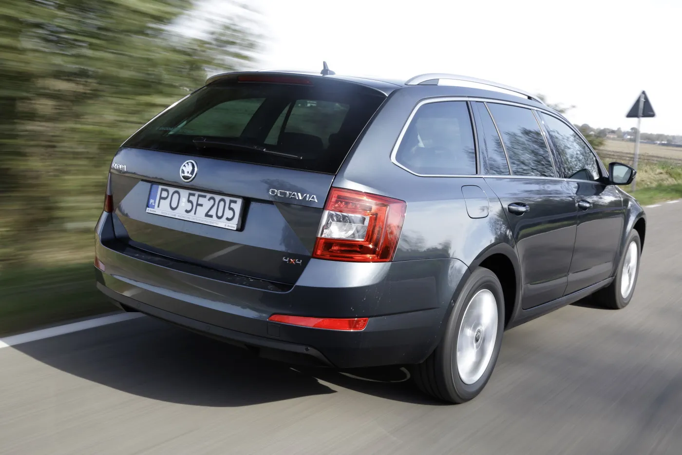7274633-skoda-octavia.jpg