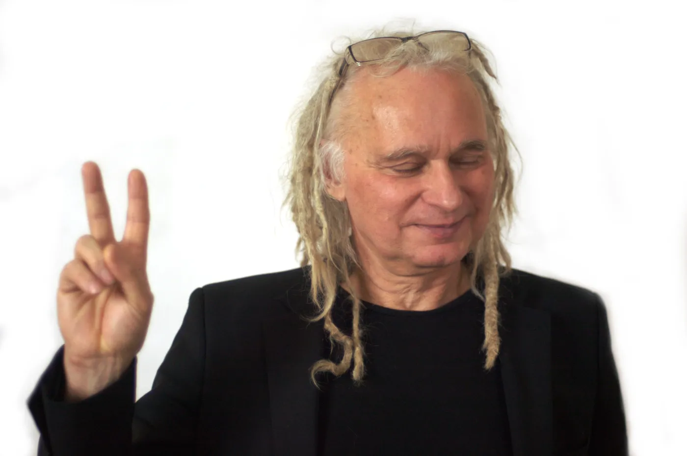 7387121-waldemar-deska.png