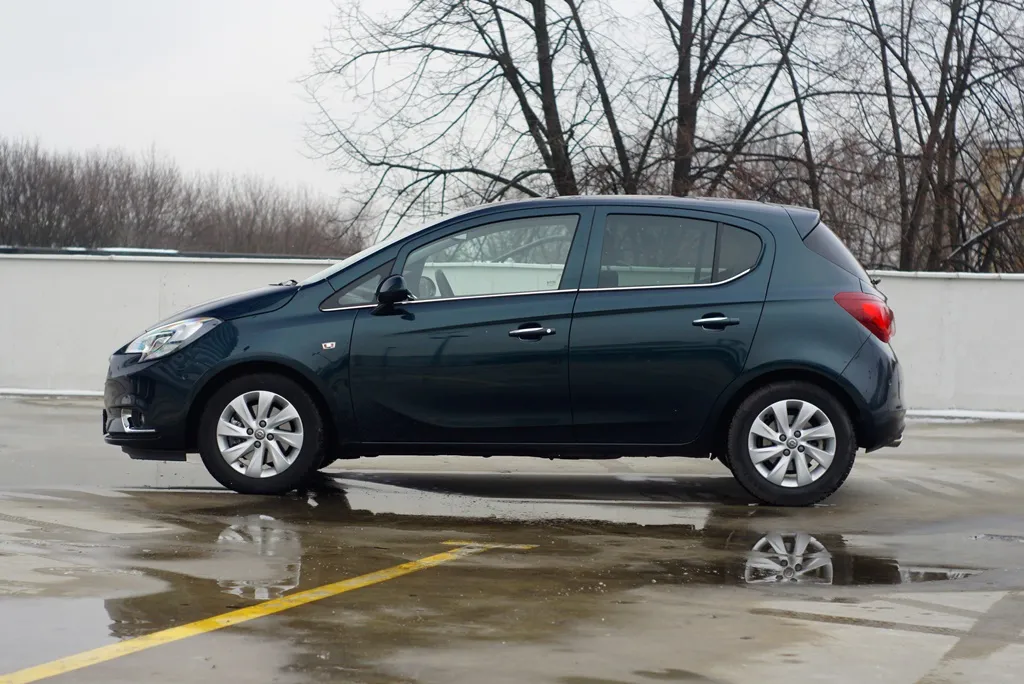 7438316-opel-corsa-1.jpg
