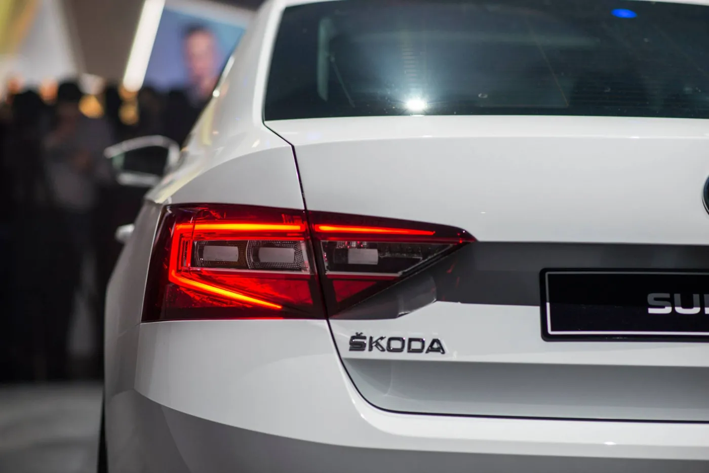 7440967-skoda-superb.jpg