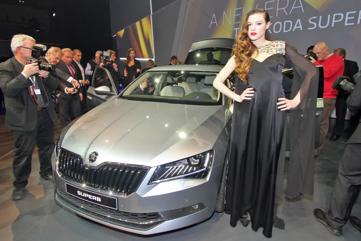 7441699-skoda-superb.jpg