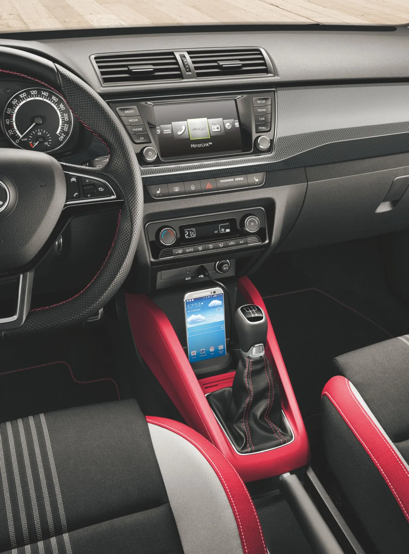 7461693-skoda-fabia.jpg