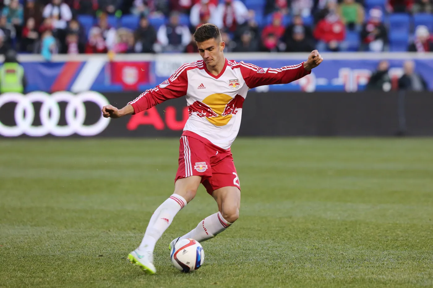 Red Bulls lepsi w derbach Nowego Jorku. Gol Mateusza Miazgi