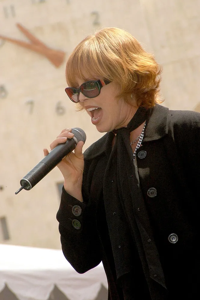 7951519-pat-benatar.jpg