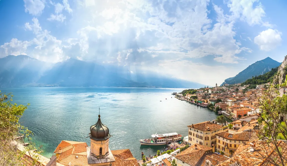 8020969-jezioro-garda.jpg