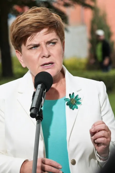 8030147-beata-szydlo.jpg
