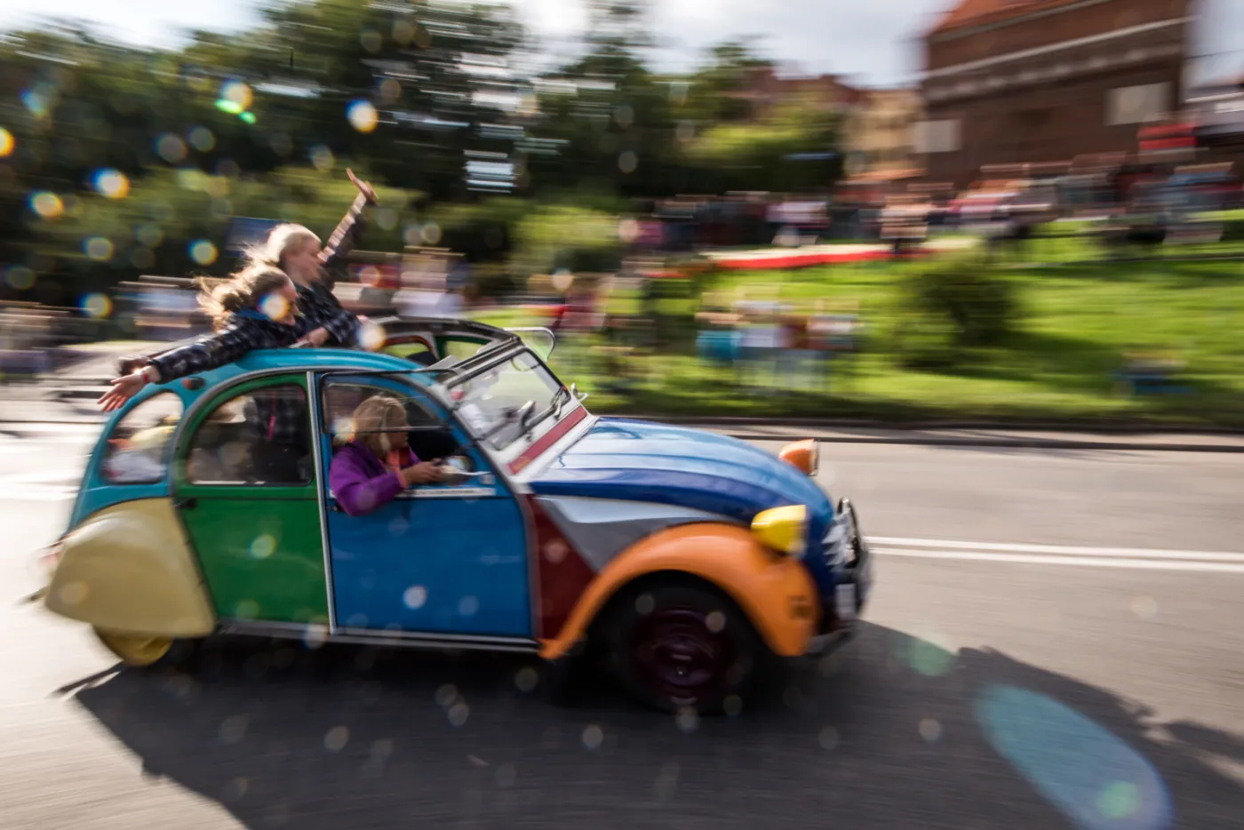 8043807-citroen-2cv.jpg