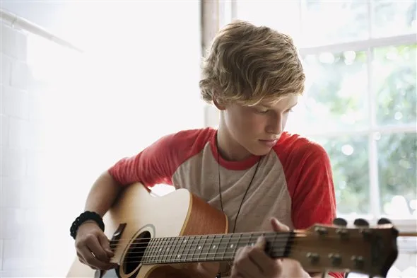 8053103-cody-simpson.jpg