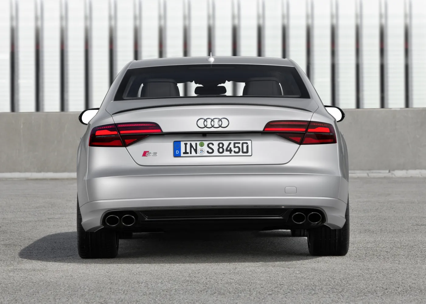8053470-audi-s8-plus.jpg