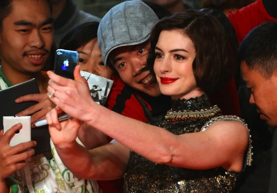 7822766-anne-hathaway.jpg