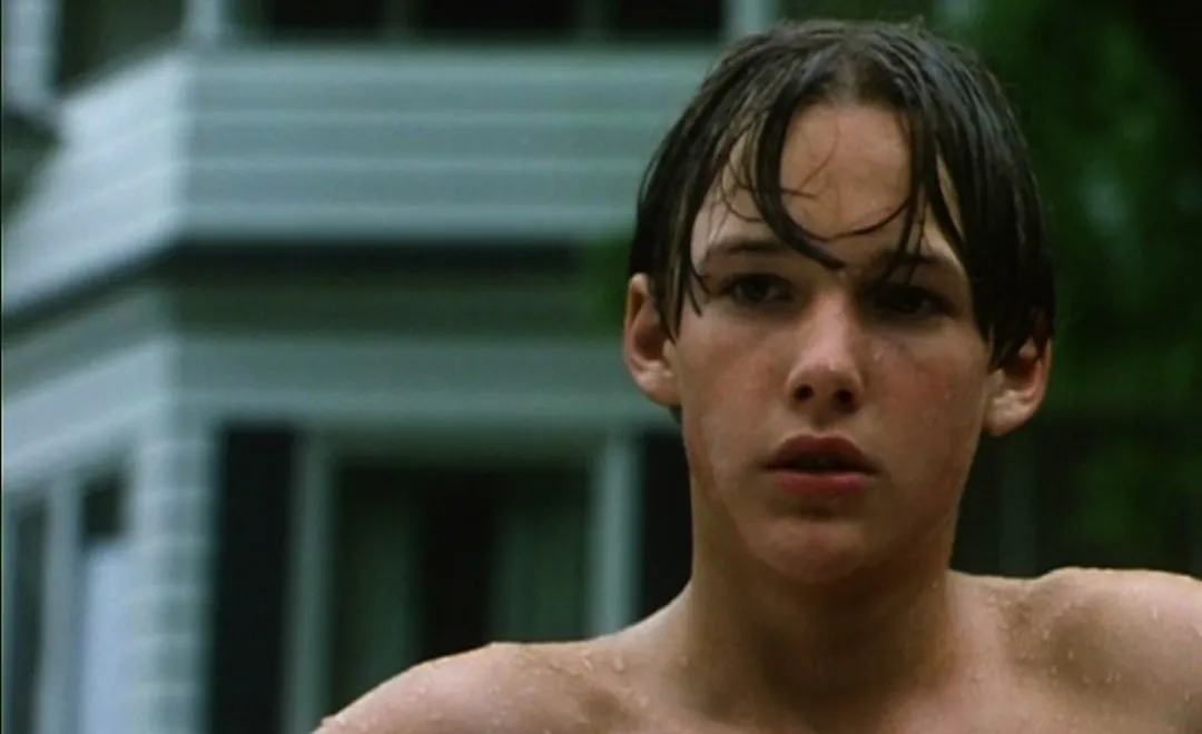 8121195-brad-renfro.jpg