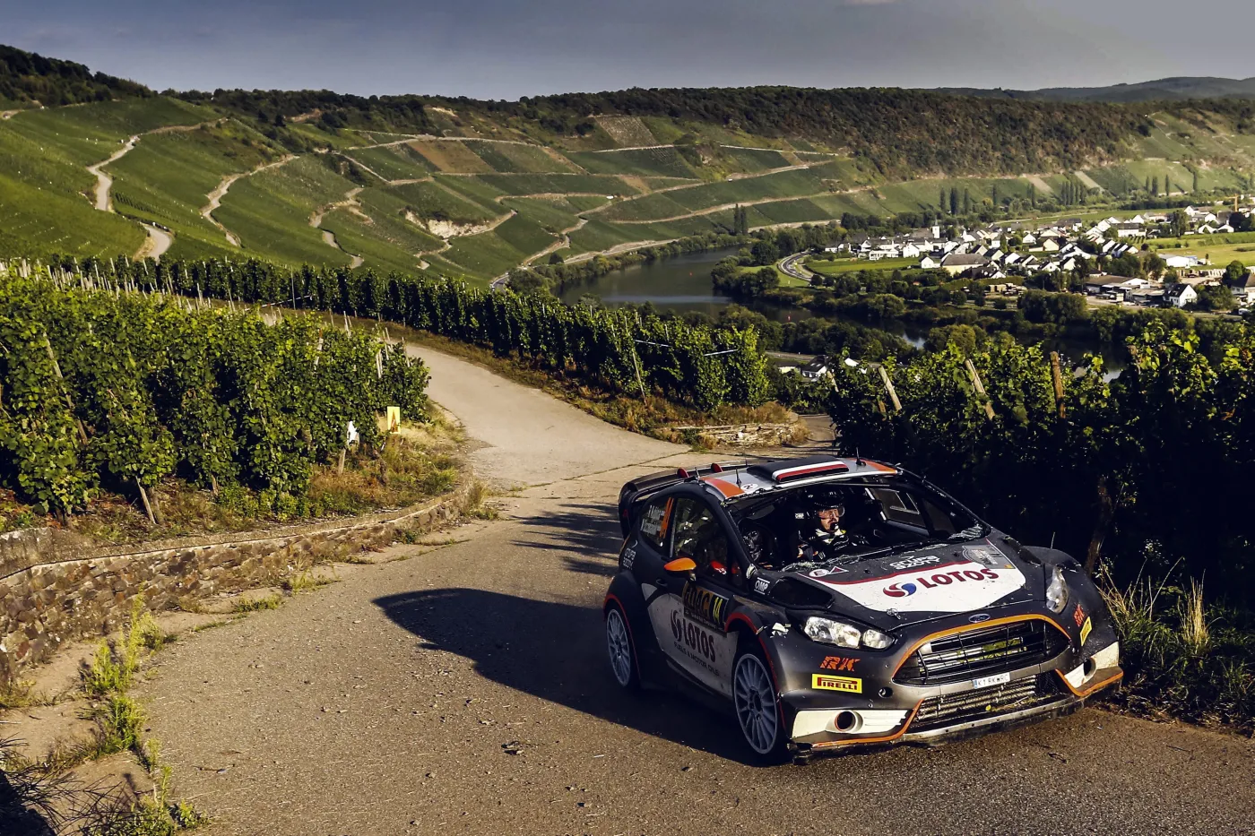 Rajd Niemiec: Zwycięstwo Ogiera. Kubica na dalekim miejscu