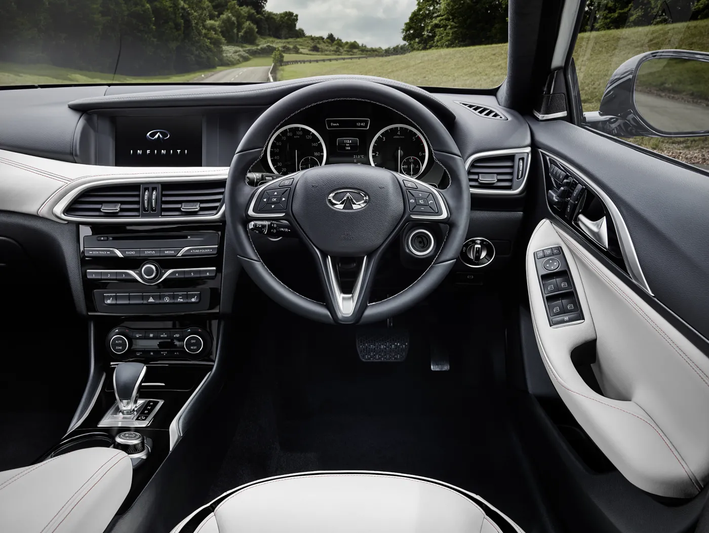 Infiniti Q30