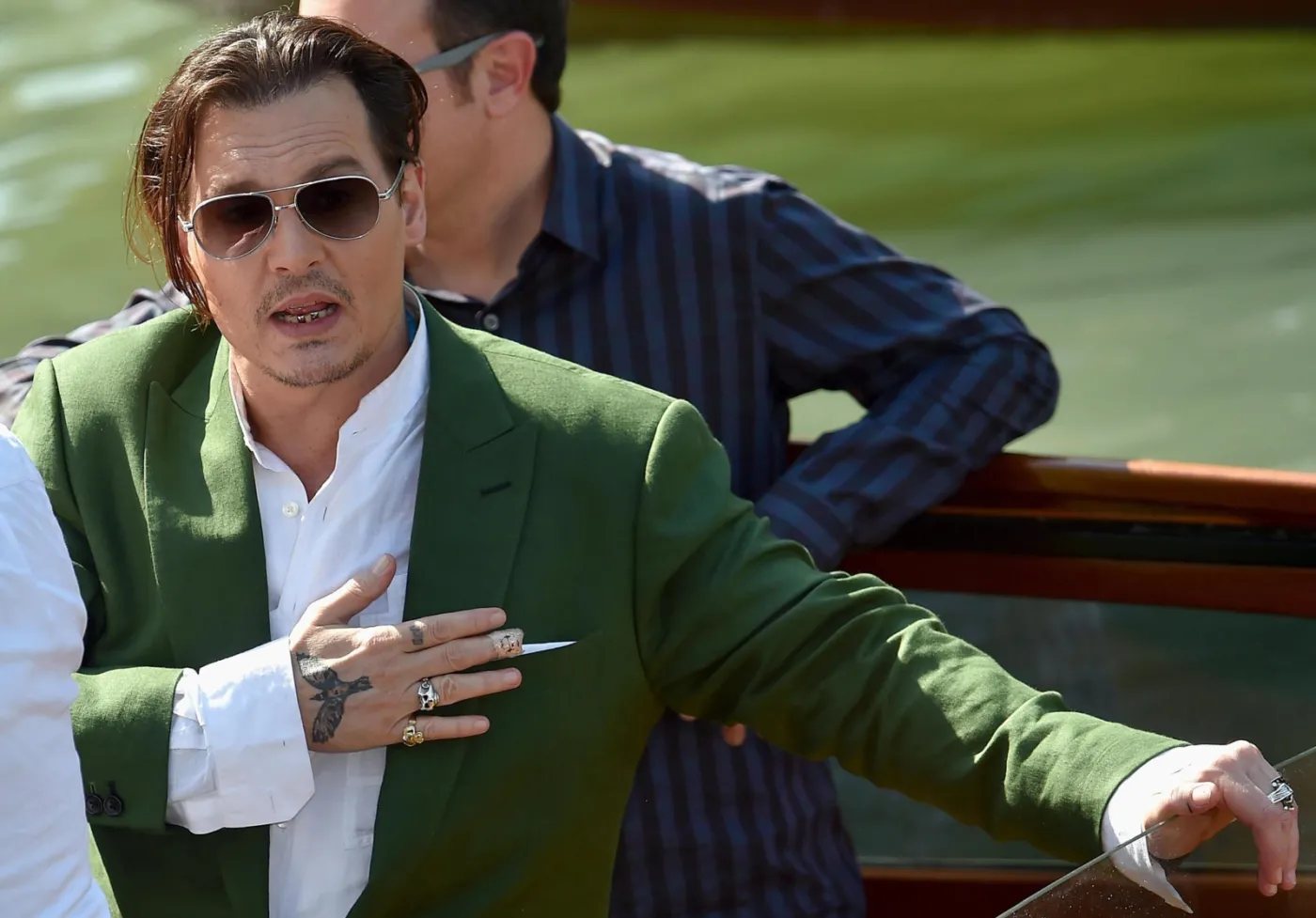 8170813-johnny-depp.jpg