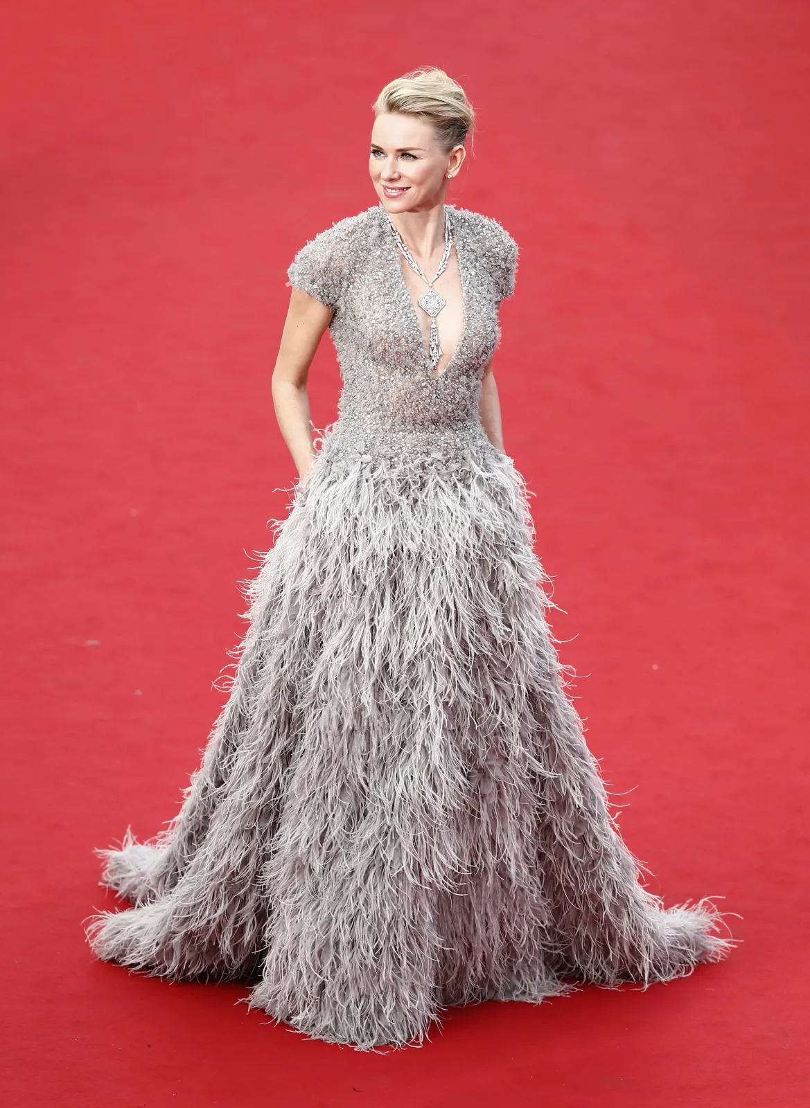 7766925-naomi-watts.jpg