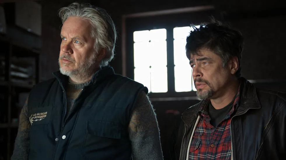 Tak wygląda idealny dzień Benicia Del Toro i Tima Robbinsa [ZDJĘCIA]