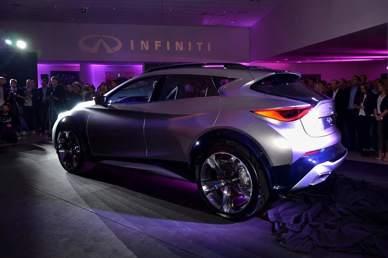 7794980-infiniti-qx30.jpg