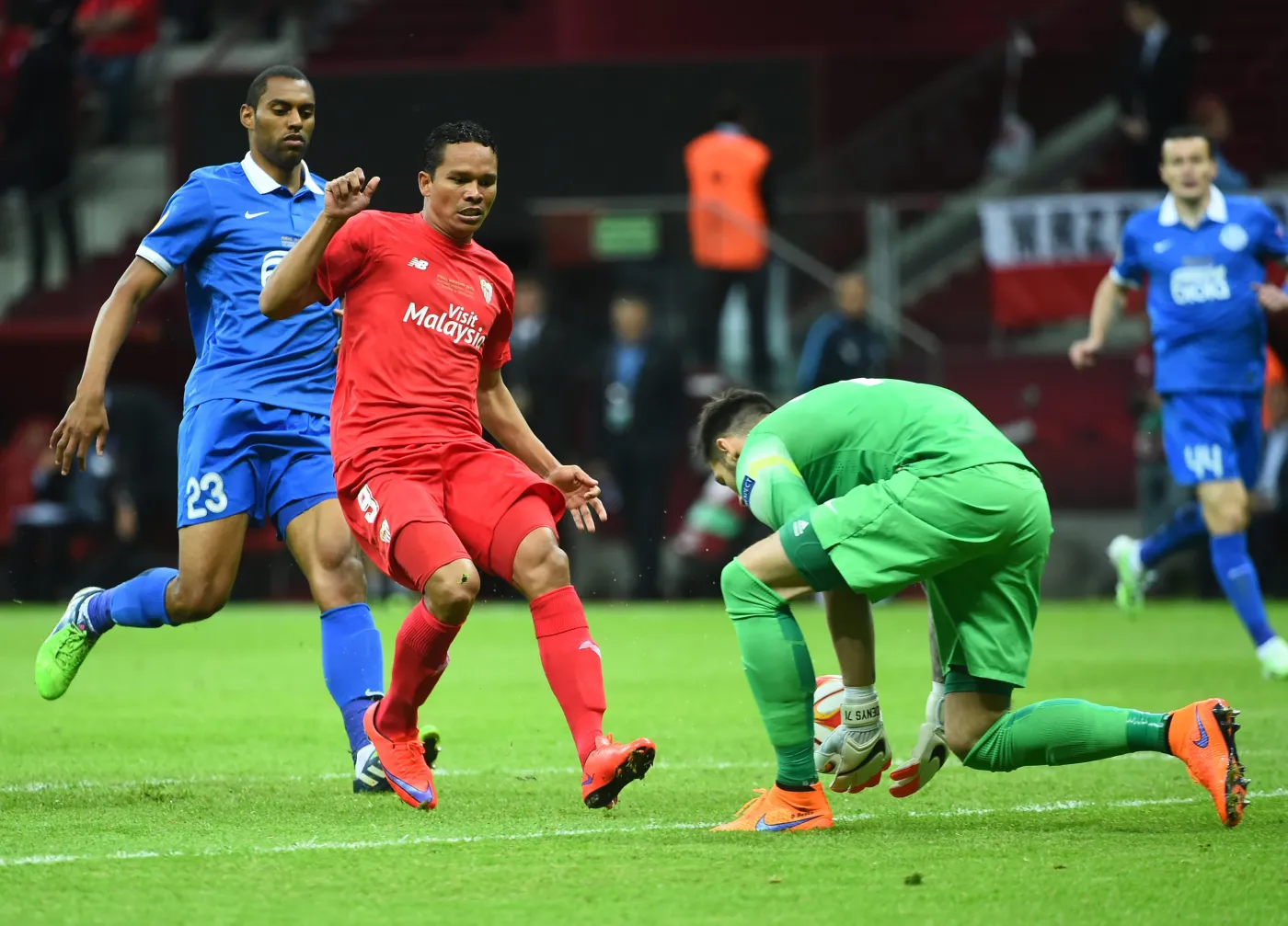 7817133-carlos-bacca.jpg