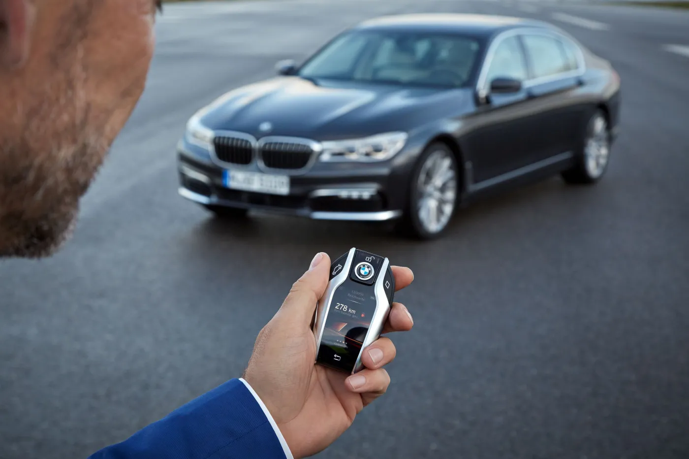 7863639-bmw-serii-7.jpg