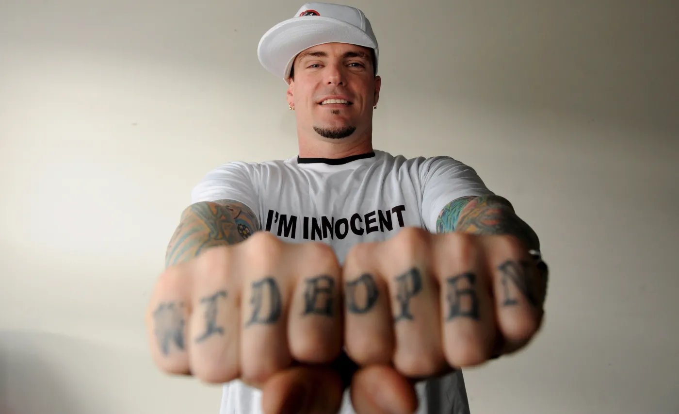 7883148-vanilla-ice.jpg
