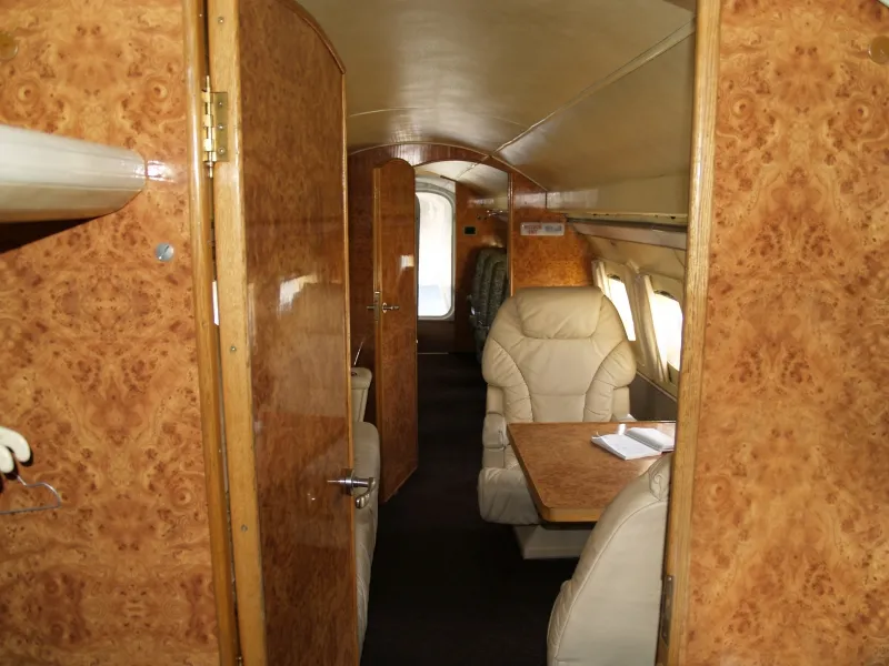 7914005-samolot-jak-40.jpg