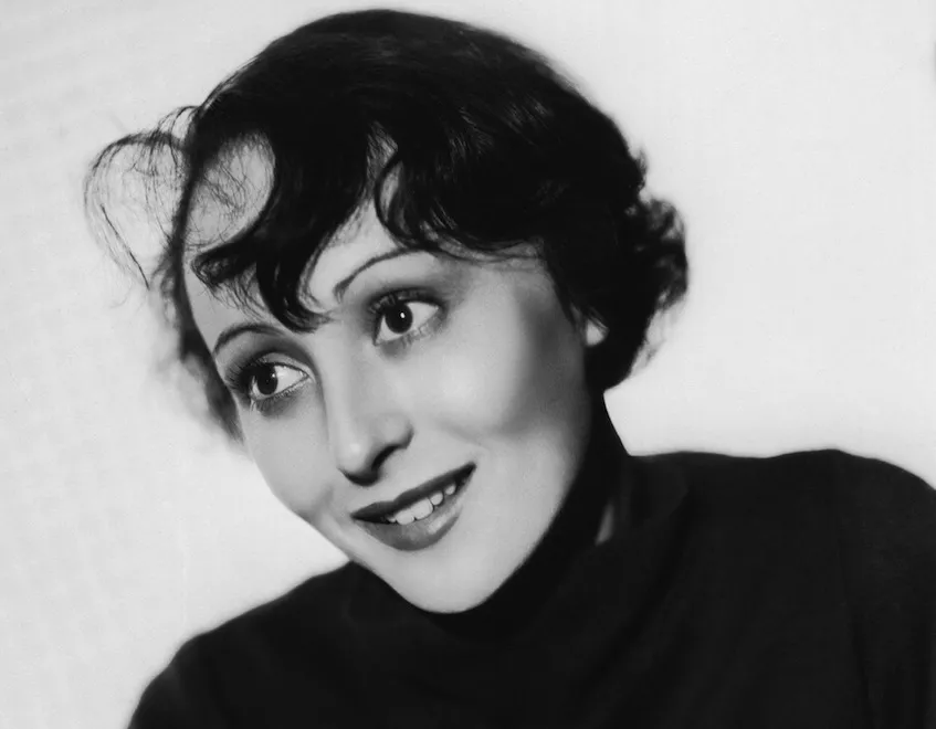 8378820-luise-rainer.jpg