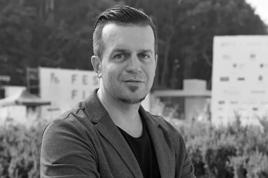8379111-marcin-wrona.jpg