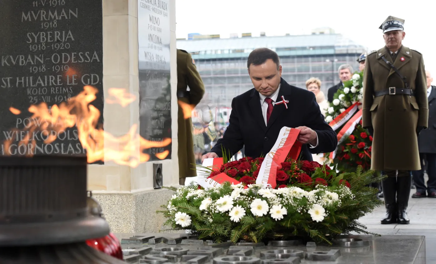 Prezydent chce odbudowy silnego państwa i wspomina Jana Pawła II