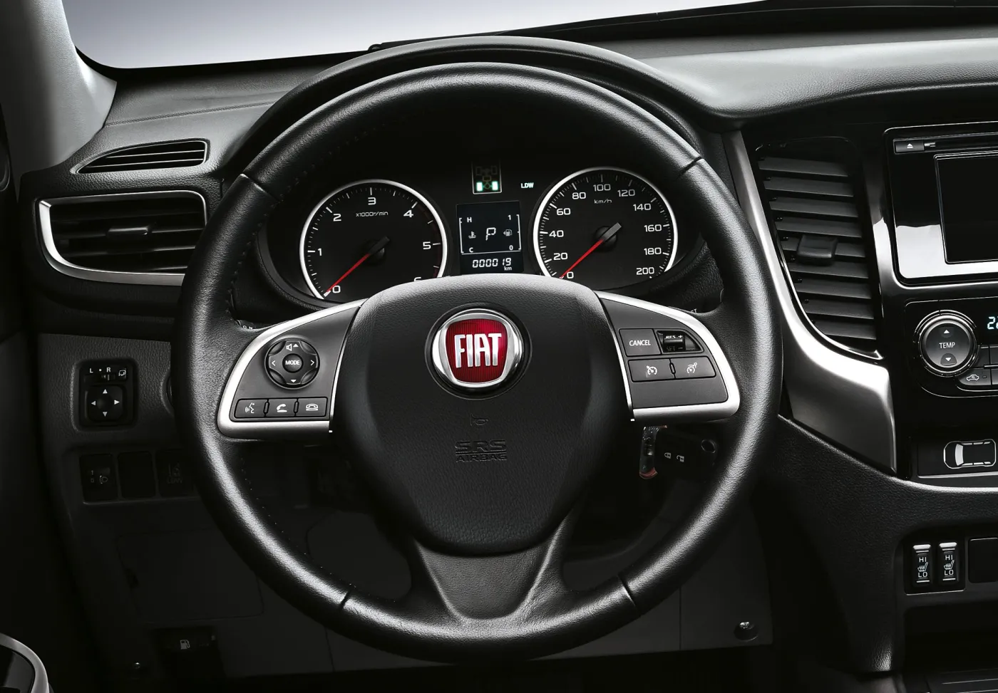 8411434-fiat-fullback.jpg
