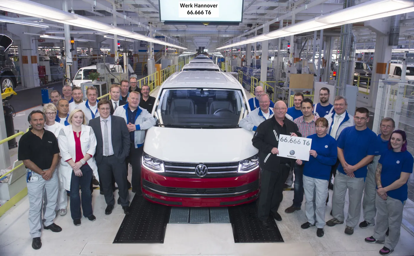 8458035-volkswagen-t6.jpg