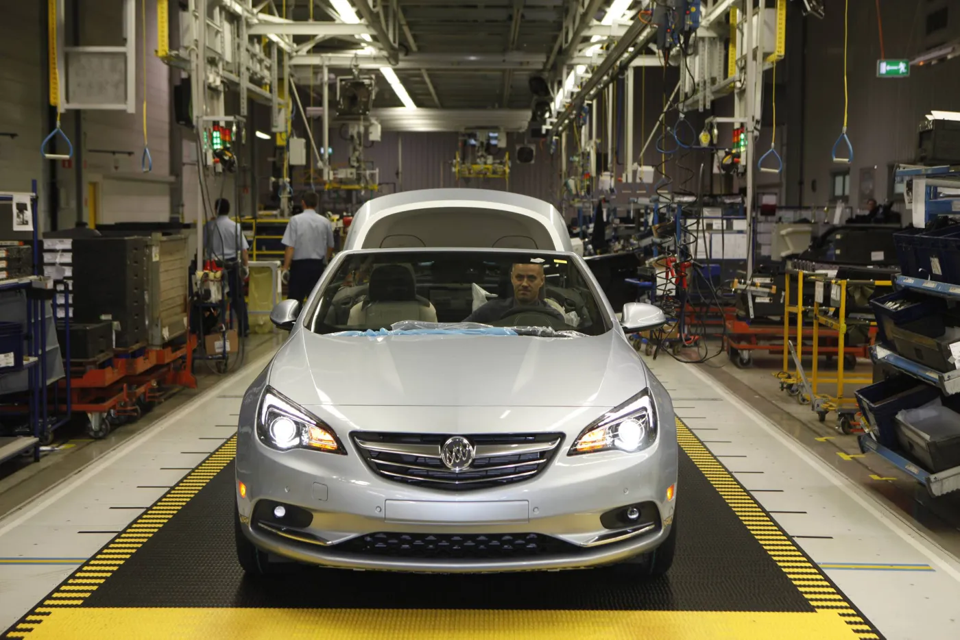8461382-buick-cascada.jpg