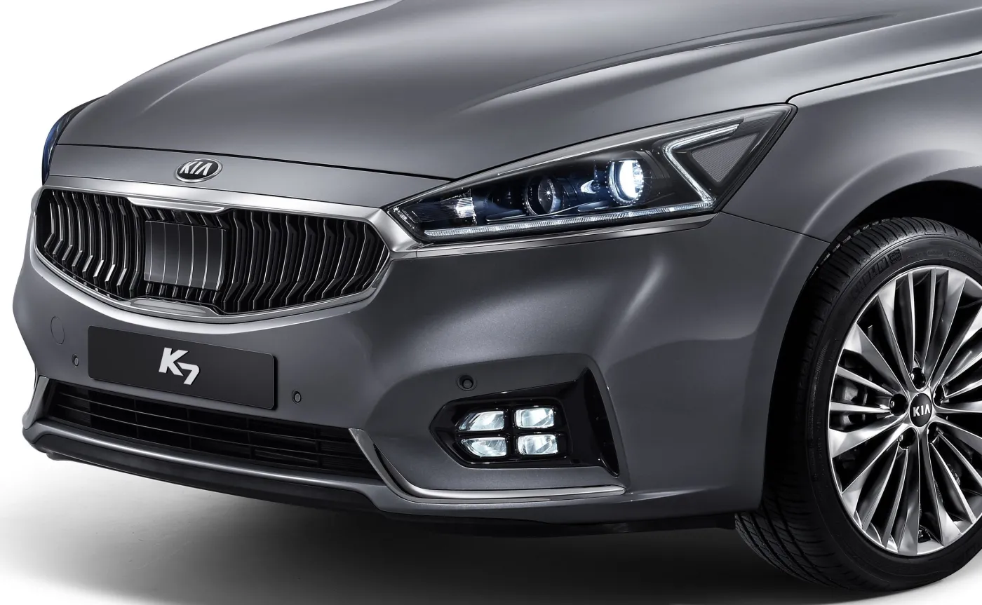 8471010-kia-cadenza.jpg